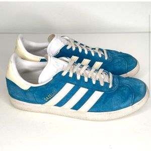 Adidas gazelle mens 8.5 shoe (women’s 10) blue suede
